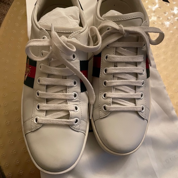 Authentic Gucci Ace Sneakers with Bee - Picture 6 of 12